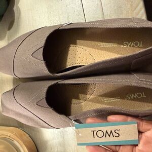 TOMS Women's Classic Loafers - Taupe